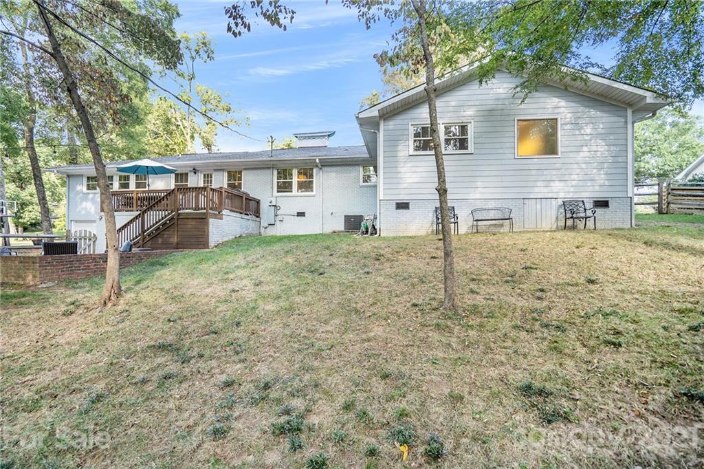4600 Water Oak Road Charlotte, NC 28211 - Photo 34 of 41 Gallery Image 34