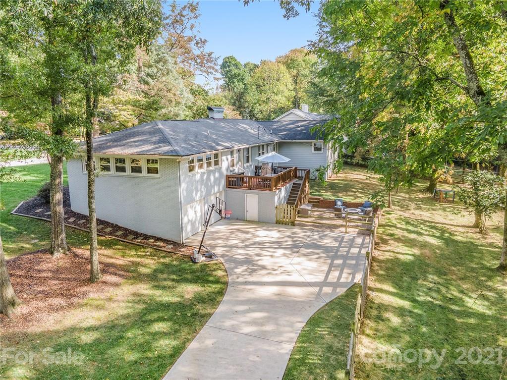 4600 Water Oak Road Charlotte, NC 28211 - Photo 37 of 41 Gallery Image 37