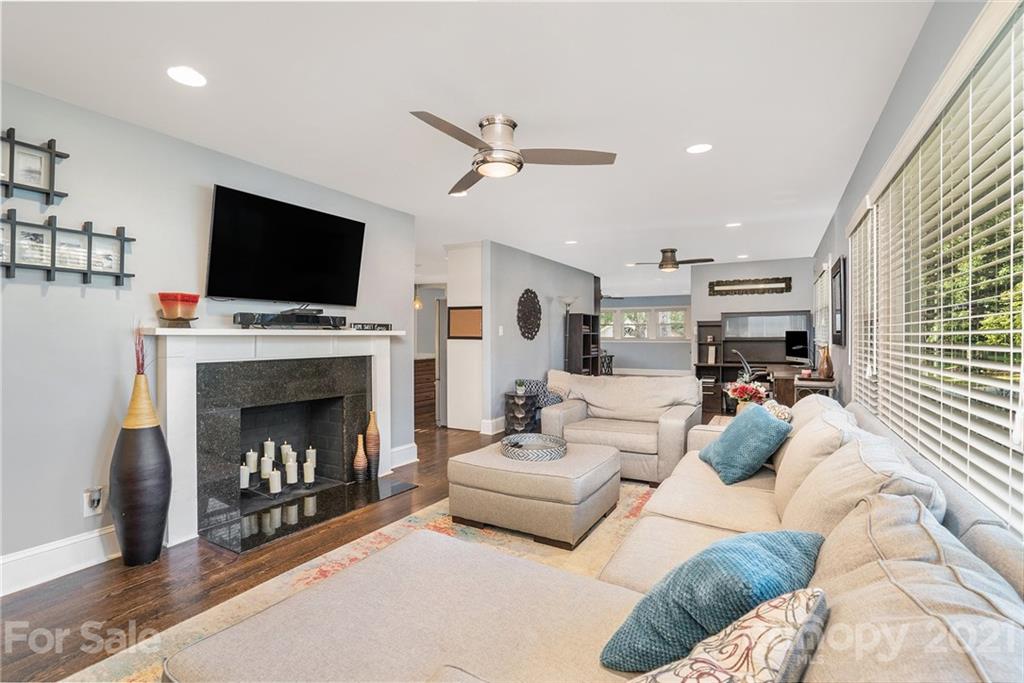 4600 Water Oak Road Charlotte, NC 28211 - Photo 5 of 41 Gallery Image 5