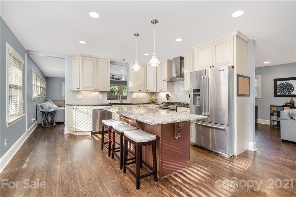 4600 Water Oak Road Charlotte, NC 28211 - Photo 10 of 41 Gallery Image 10