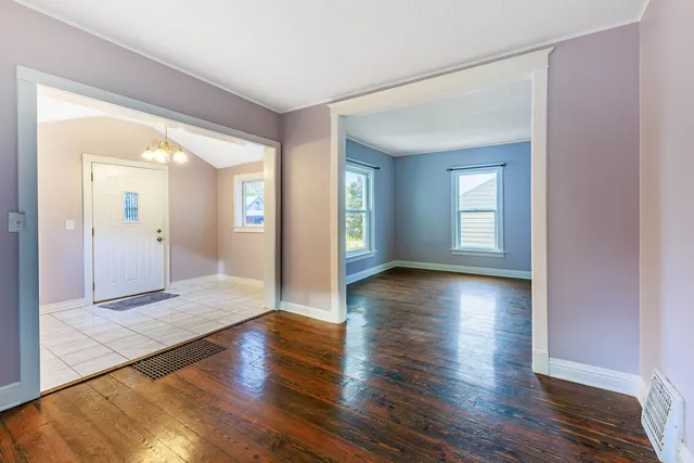 $189,000 | 914 Jasper Street, Joliet, IL 60436