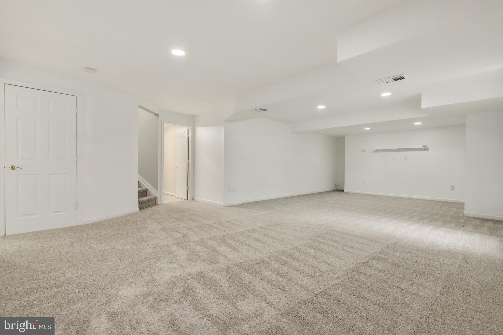 20254 Ordinary Place Ashburn, VA 20147 - Photo 19 of 35