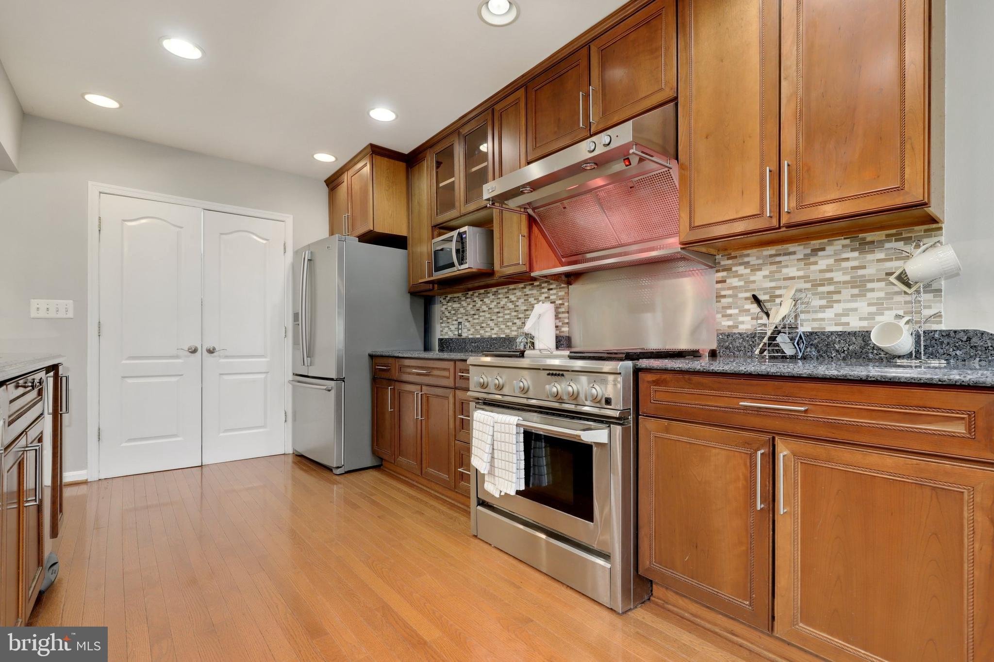 20254 Ordinary Place Ashburn, VA 20147 - Photo 6 of 35