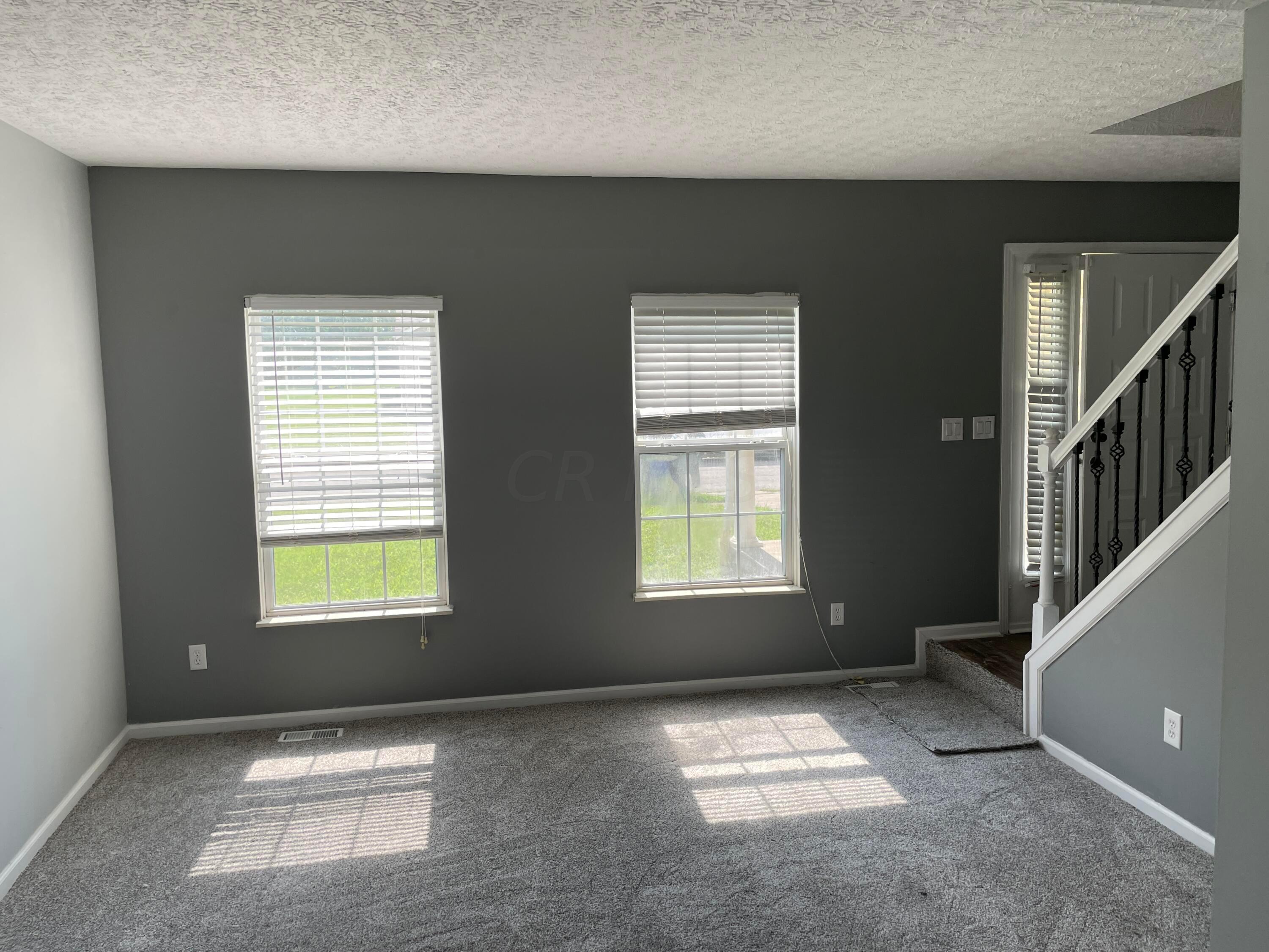 2715 Barrows Road Columbus, OH 43232 - Photo 2 of 10 IMG_7407