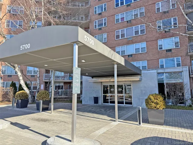 $379,900 | 5700 Arlington Avenue, Unit 2MN | North Riverdale