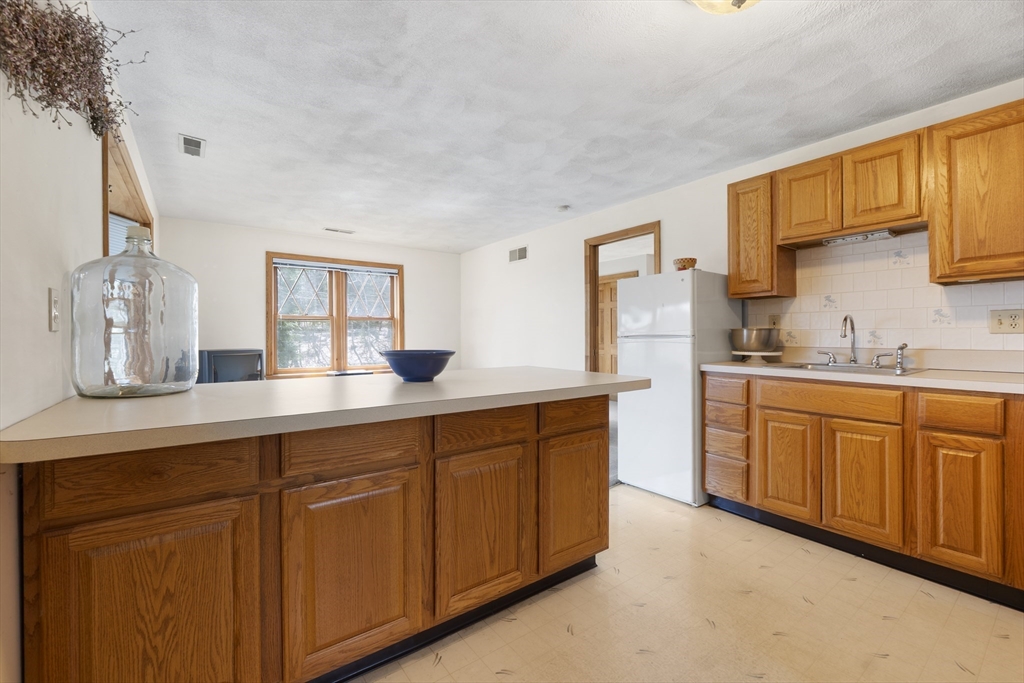 137 Catamount Road Tewksbury, MA 01876 - Photo 33 of 42 Gallery Image 33