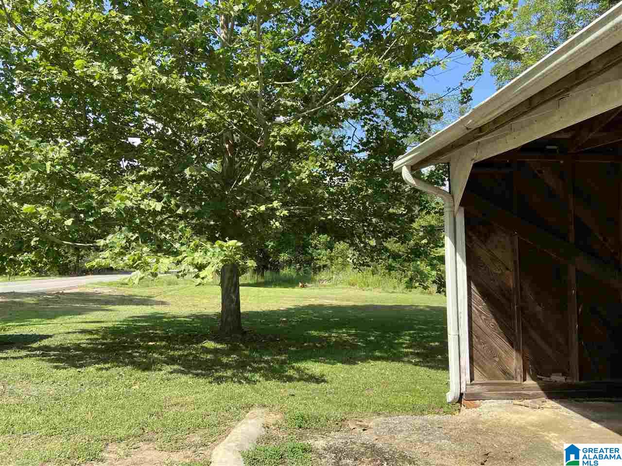 1017 Eastern Valley Road Bessemer, AL 35020 - Photo 4 of 27
