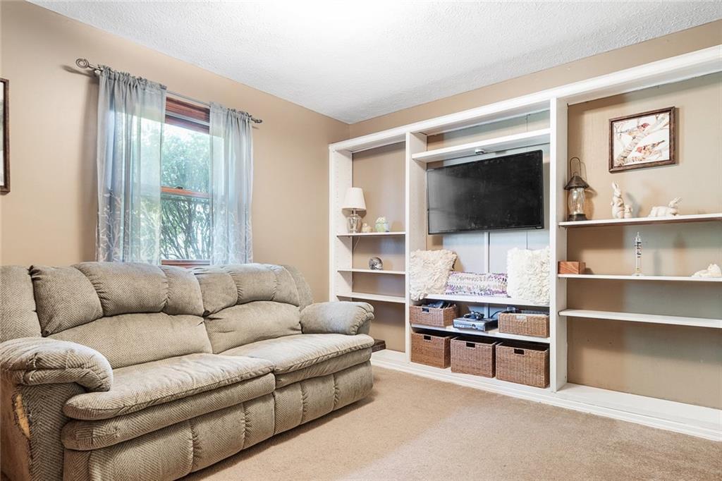 5050 Glenmore Road Anderson, IN 46012 - Photo 11 of 22 Gallery Image 11
