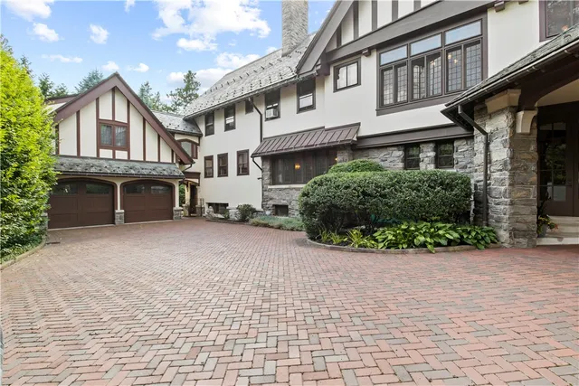 $3,200,000 | 2615 East Avenue, Brighton, NY 14610