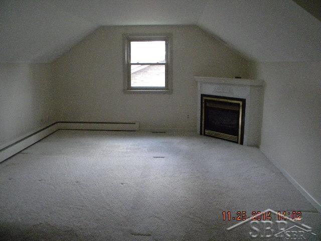 215 Stoneham Road Saginaw, MI 48638 - Photo 17 of 24 31223794-16.JPG