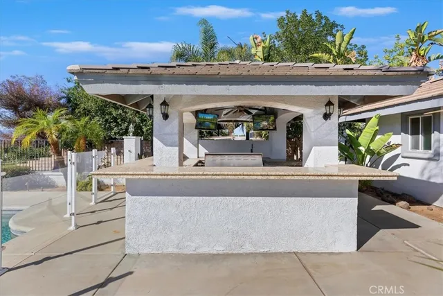 $1,495,000 | 1042 Coronet Drive, Riverside, CA 92506