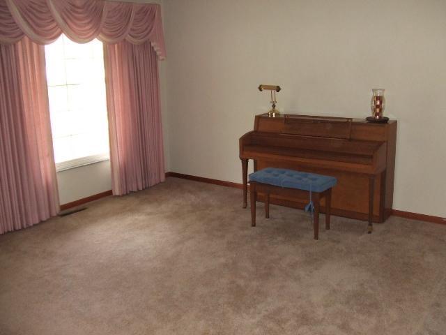 360 Deerfield Road Columbus, OH 43228 - Photo 2 of 15 Gallery Image 2