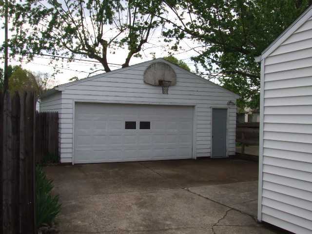 360 Deerfield Road Columbus, OH 43228 - Photo 7 of 15 Gallery Image 7