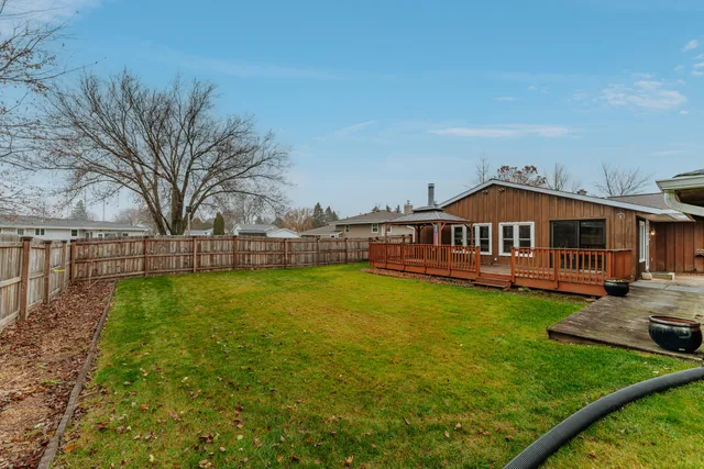 $319,900 | 1023 South Knollwood Drive, Saukville, WI 53080