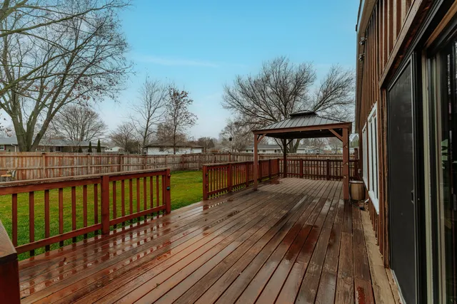 $319,900 | 1023 South Knollwood Drive, Saukville, WI 53080