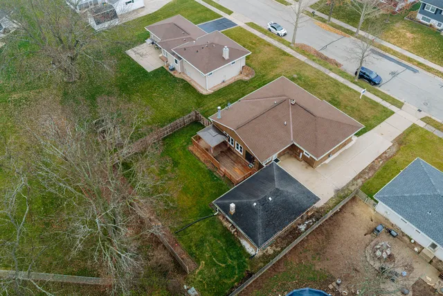 $319,900 | 1023 South Knollwood Drive, Saukville, WI 53080