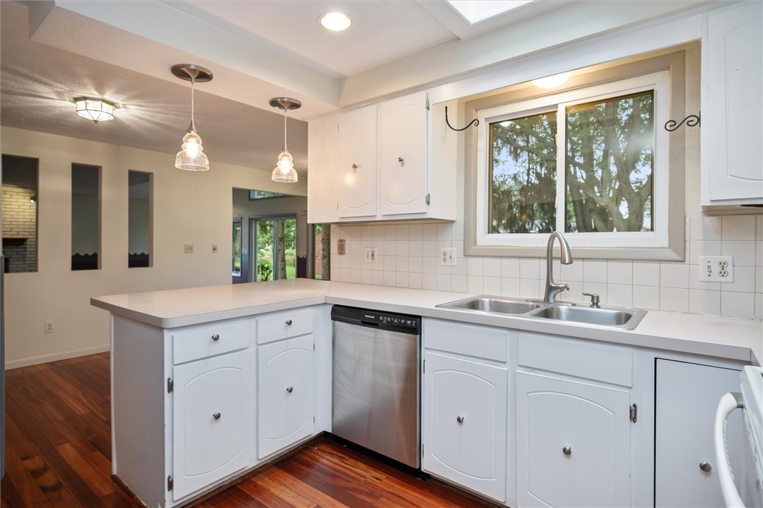 80 Essla Drive Greece, NY 14612 - Photo 29 of 49