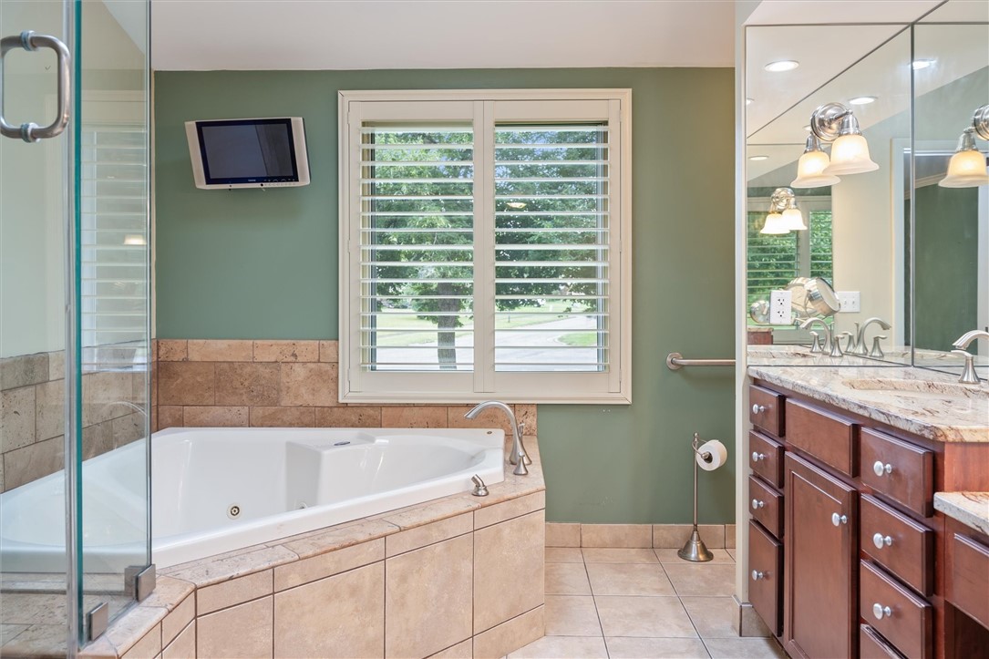 80 Essla Drive Greece, NY 14612 - Photo 36 of 49