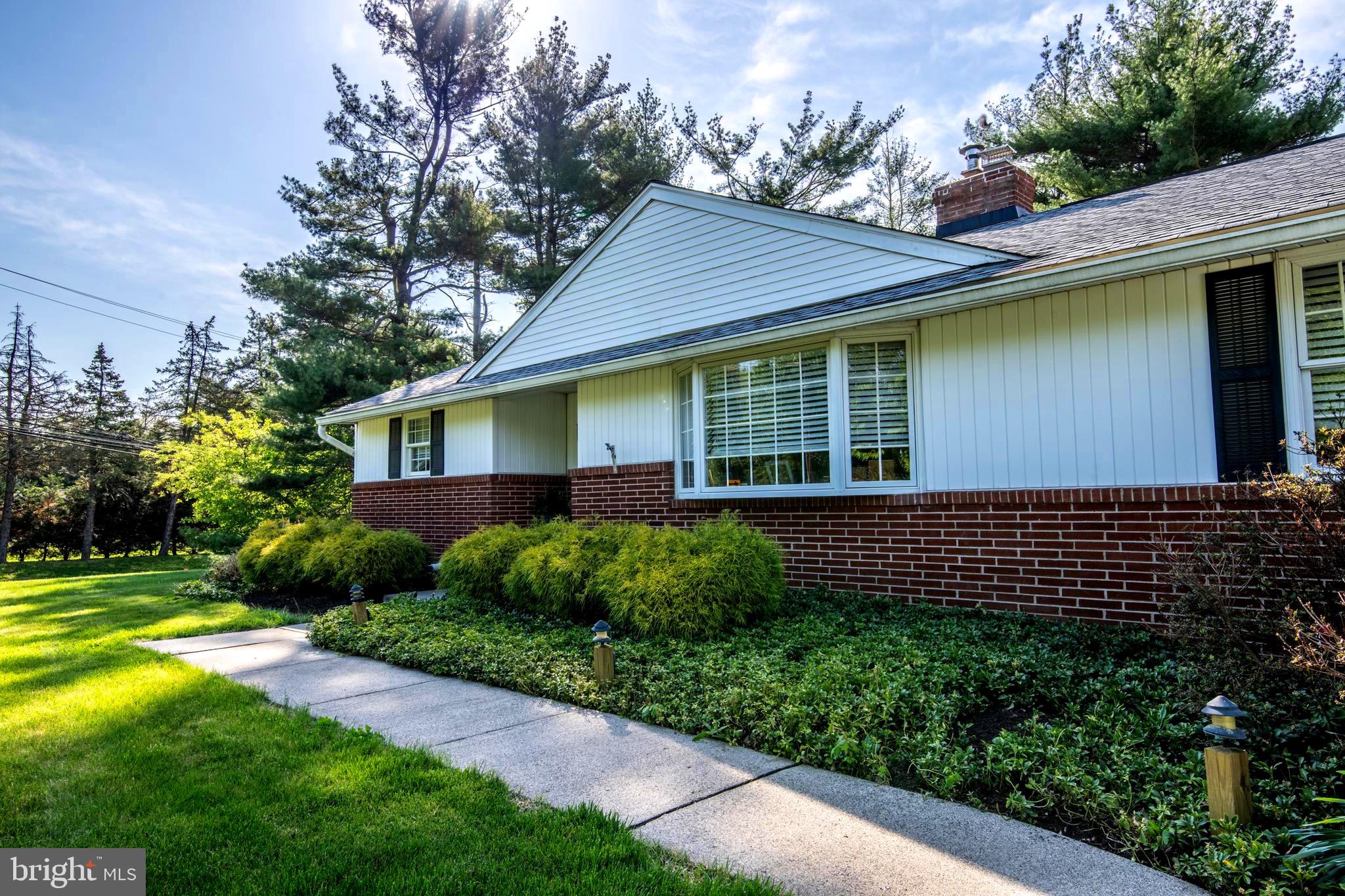 418 Doublewoods Road Langhorne, PA 19047 - Photo 5 of 34