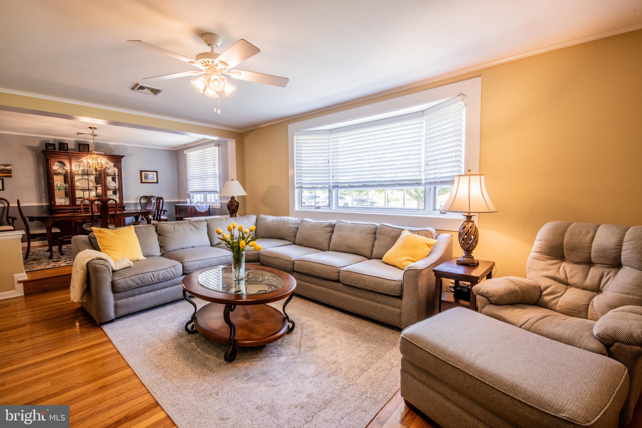 418 Doublewoods Road Langhorne, PA 19047 - Photo 8 of 34 Bright and airy living room