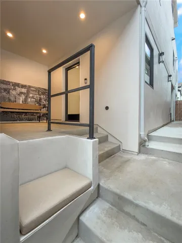 $7,500 | 603 1/2 Iris Avenue, Unit B, Corona del Mar, CA 92625