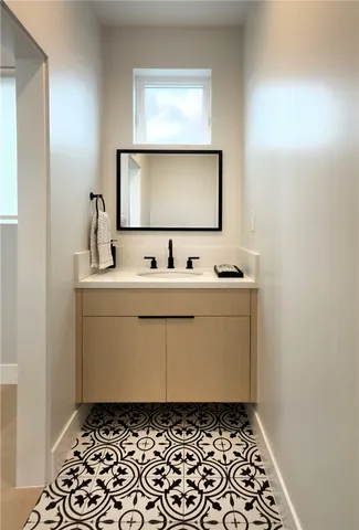 $7,500 | 603 1/2 Iris Avenue, Unit B, Corona del Mar, CA 92625