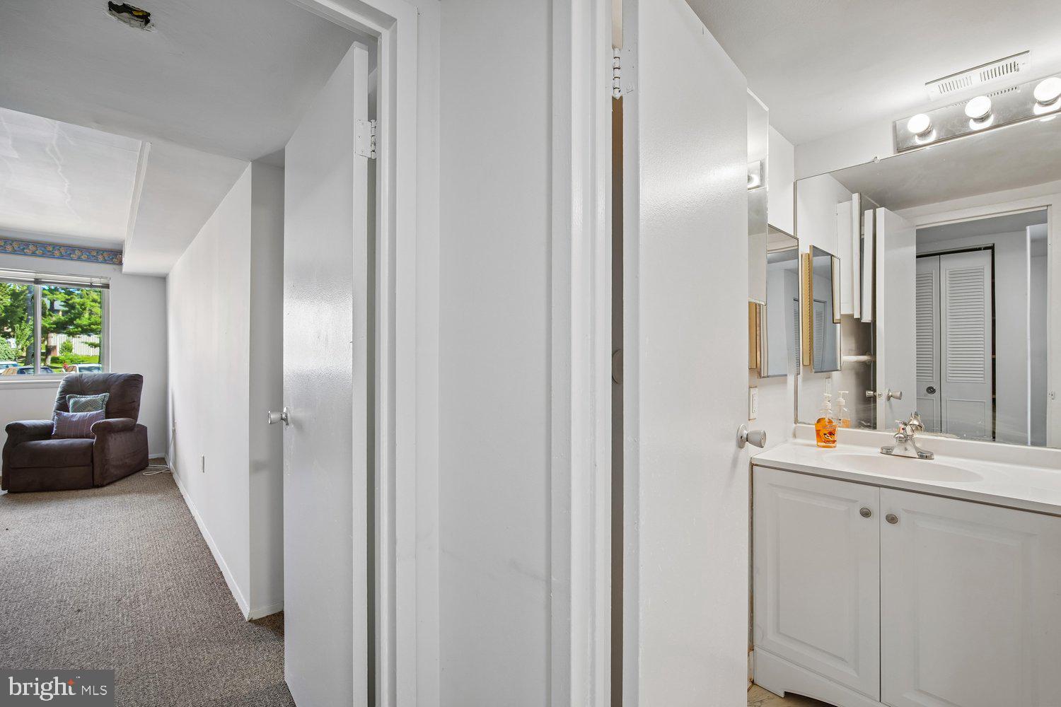 9926 Walker House Road, Unit 99263 Gaithersburg, MD 20886 - Photo 38 of 63 Hall