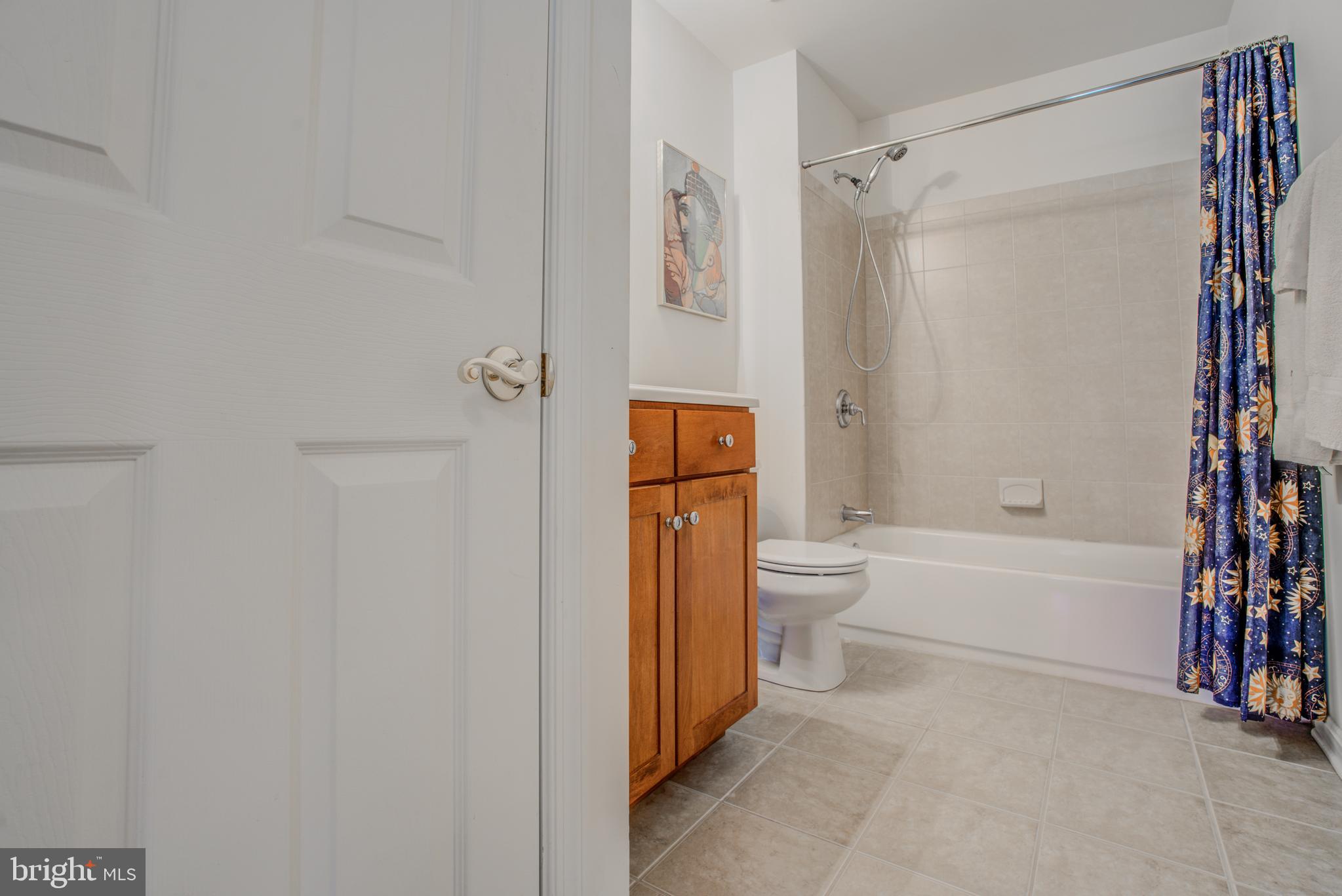 905 East Quaker Bottom Road Sparks, MD 21152 - Photo 28 of 40 Upper Full Bath in great shape