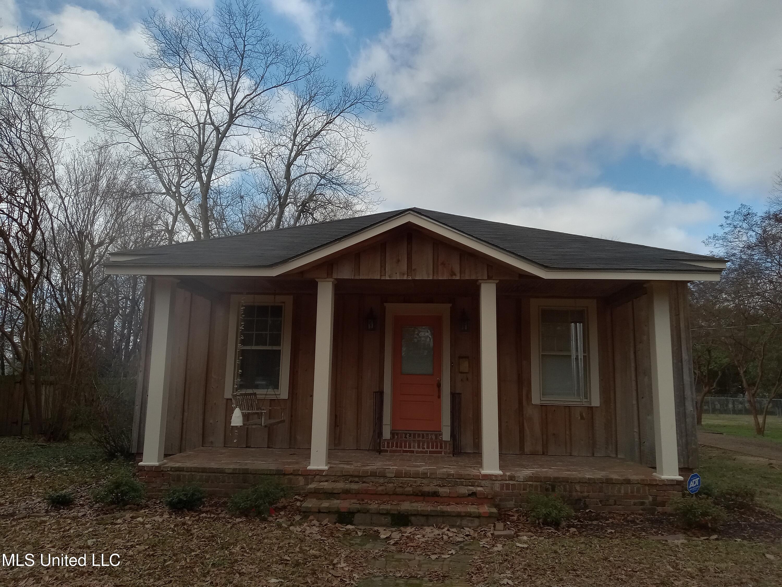 103 Park Avenue Indianola, MS 38751 - Photo 13 of 27 20250101_112054