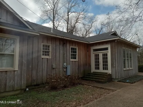 $189,525 | 103 Park Avenue, Indianola, MS 38751