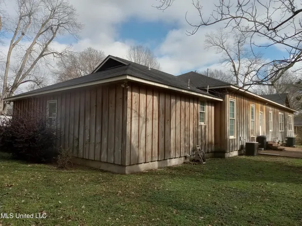 $189,525 | 103 Park Avenue, Indianola, MS 38751