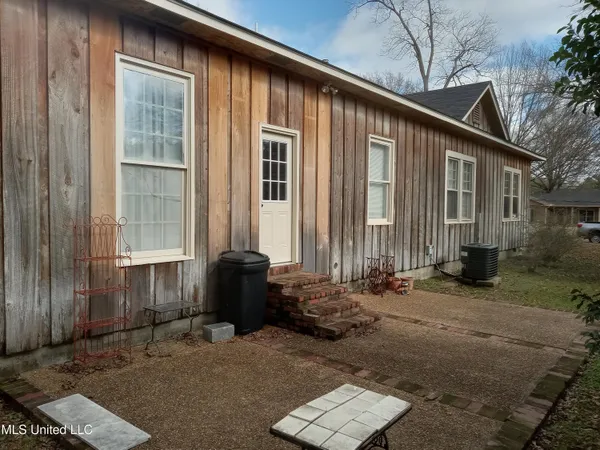 $189,525 | 103 Park Avenue, Indianola, MS 38751