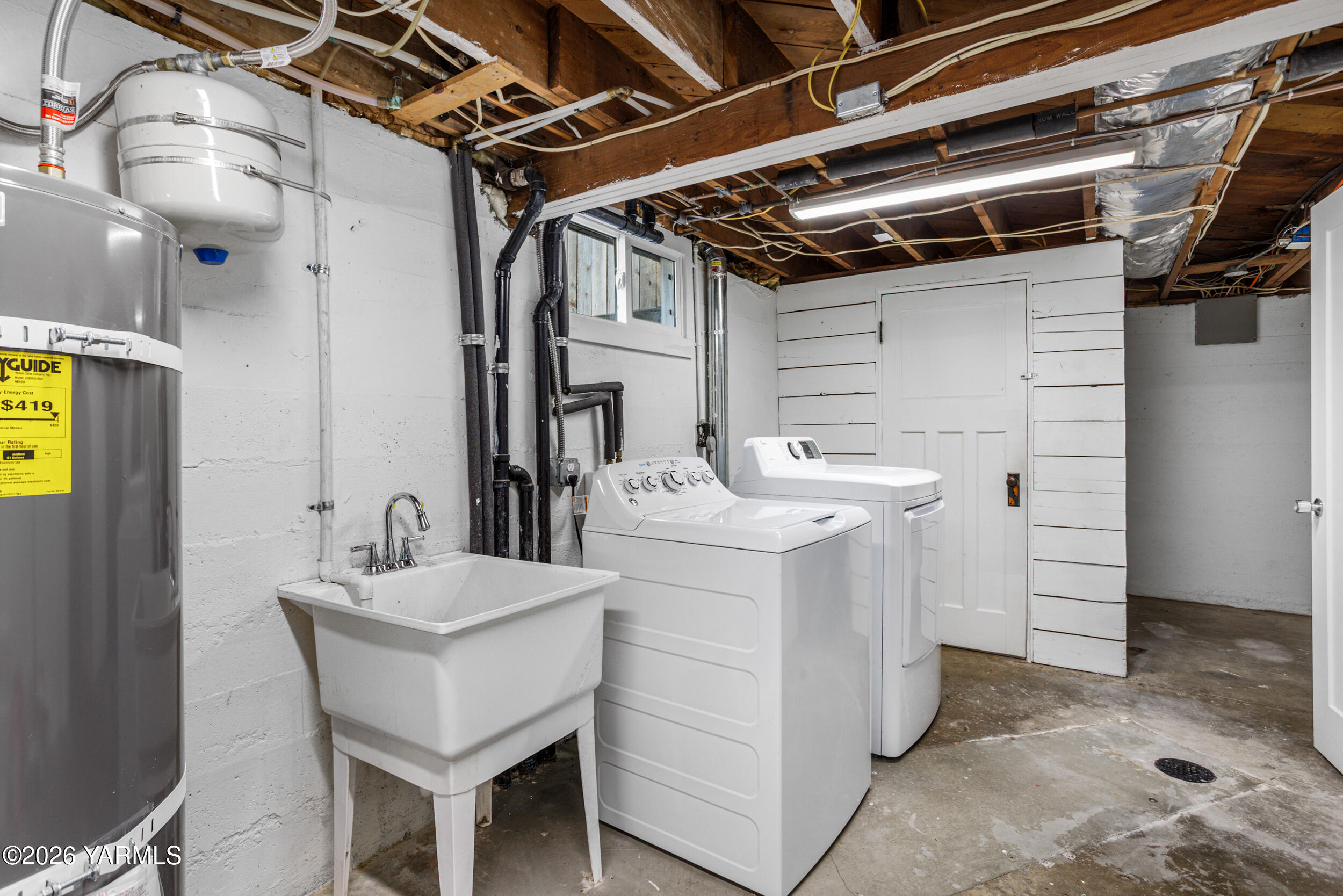 3206 Summitview Avenue Yakima, WA 98902 - Photo 30 of 48 Laundry Rroom