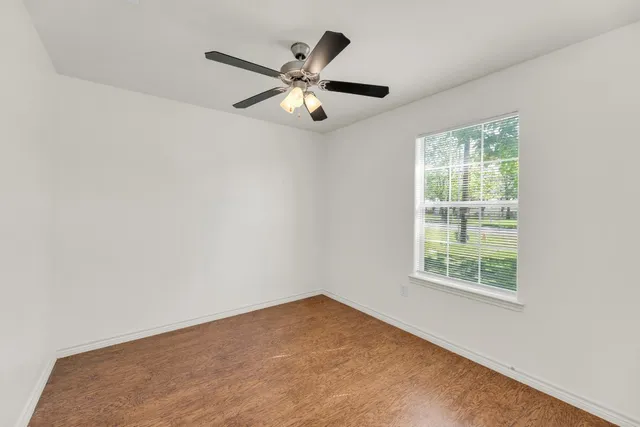 $280,000 | 128 2nd Avenue, Taylor, TX 76574