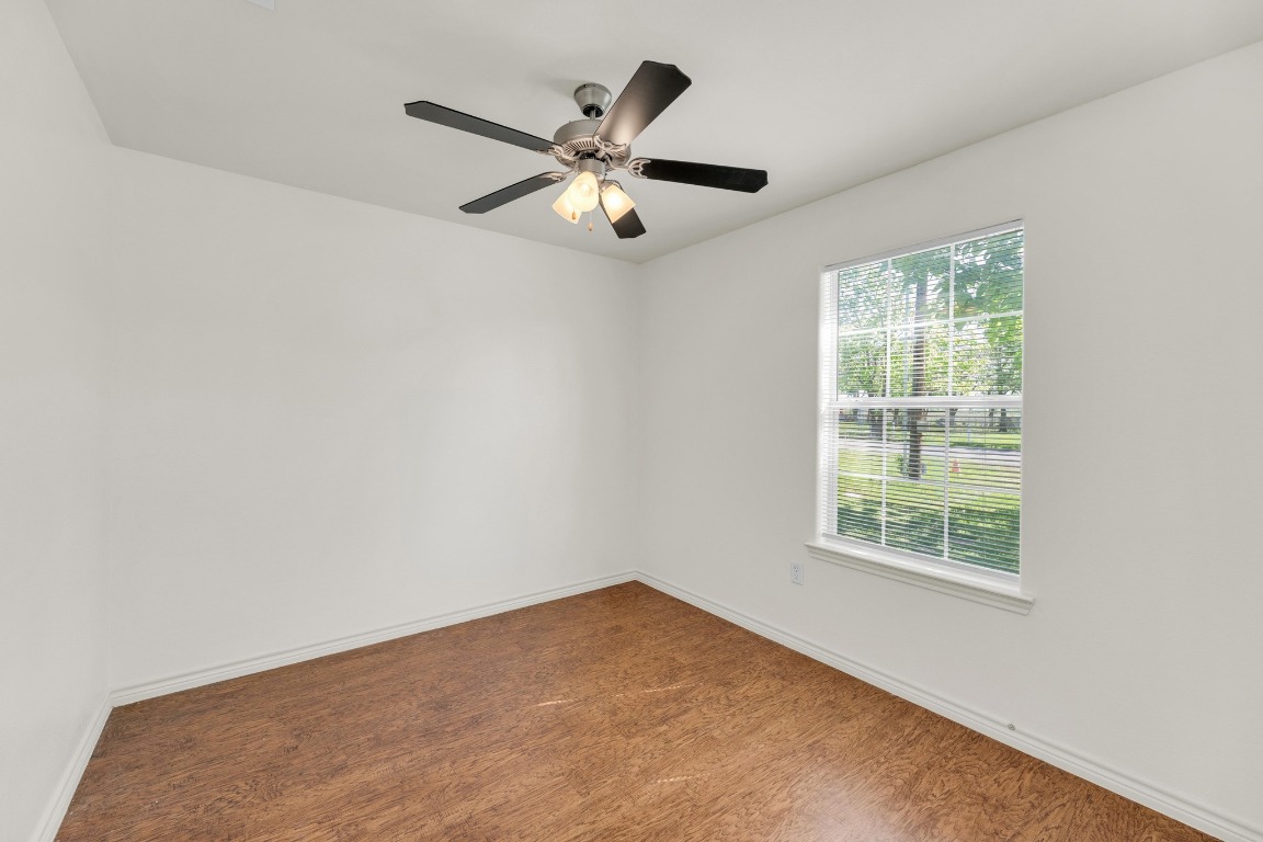 128 2nd Avenue Taylor, TX 76574 - Photo 19 of 27