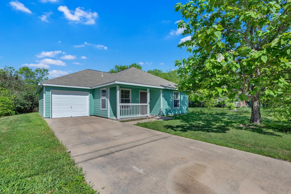 128 2nd Avenue Taylor, TX 76574 - Photo 2 of 27