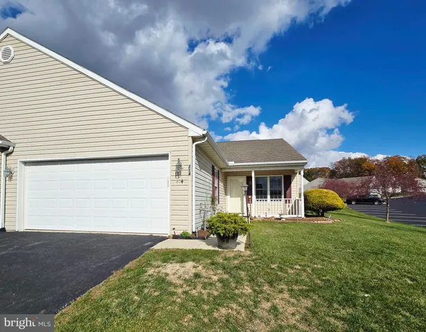 $279,900 | 214 Equine Cove, Unit 214, Red Lion, PA 17356
