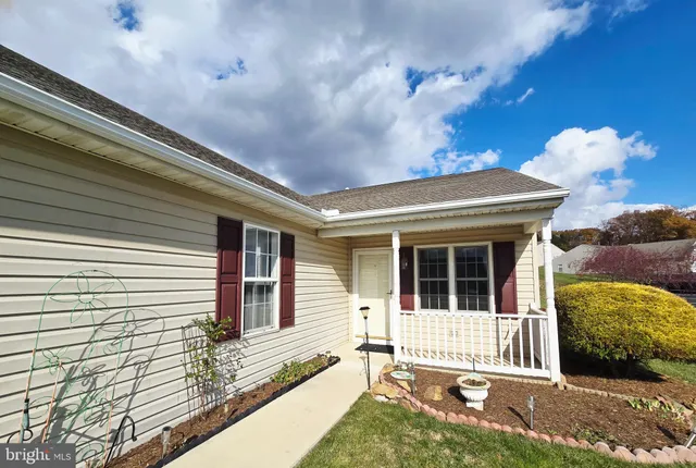 $279,900 | 214 Equine Cove, Unit 214, Red Lion, PA 17356