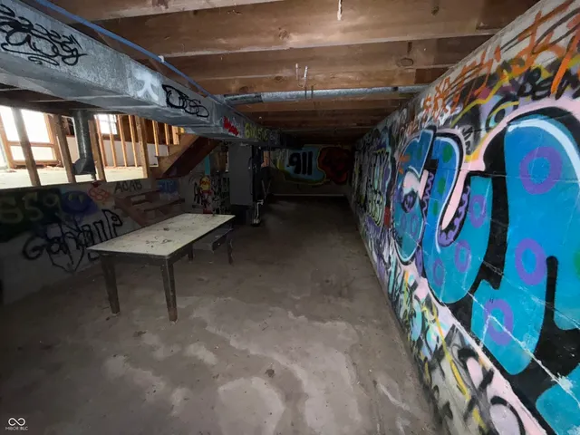 $299,000 | 721 East State Road 38, Sheridan, IN 46069