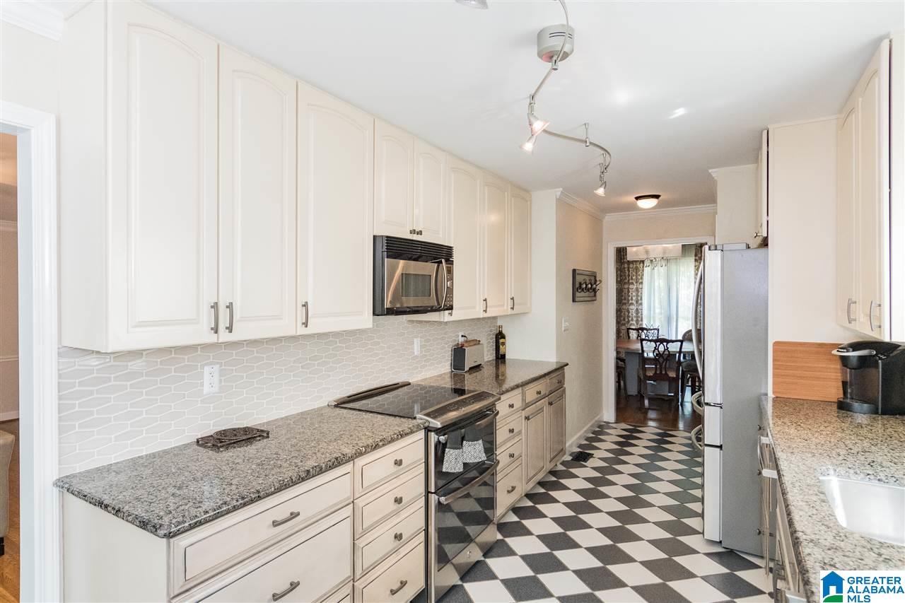 1722 Saulter Road Birmingham, AL 35209 - Photo 8 of 43
