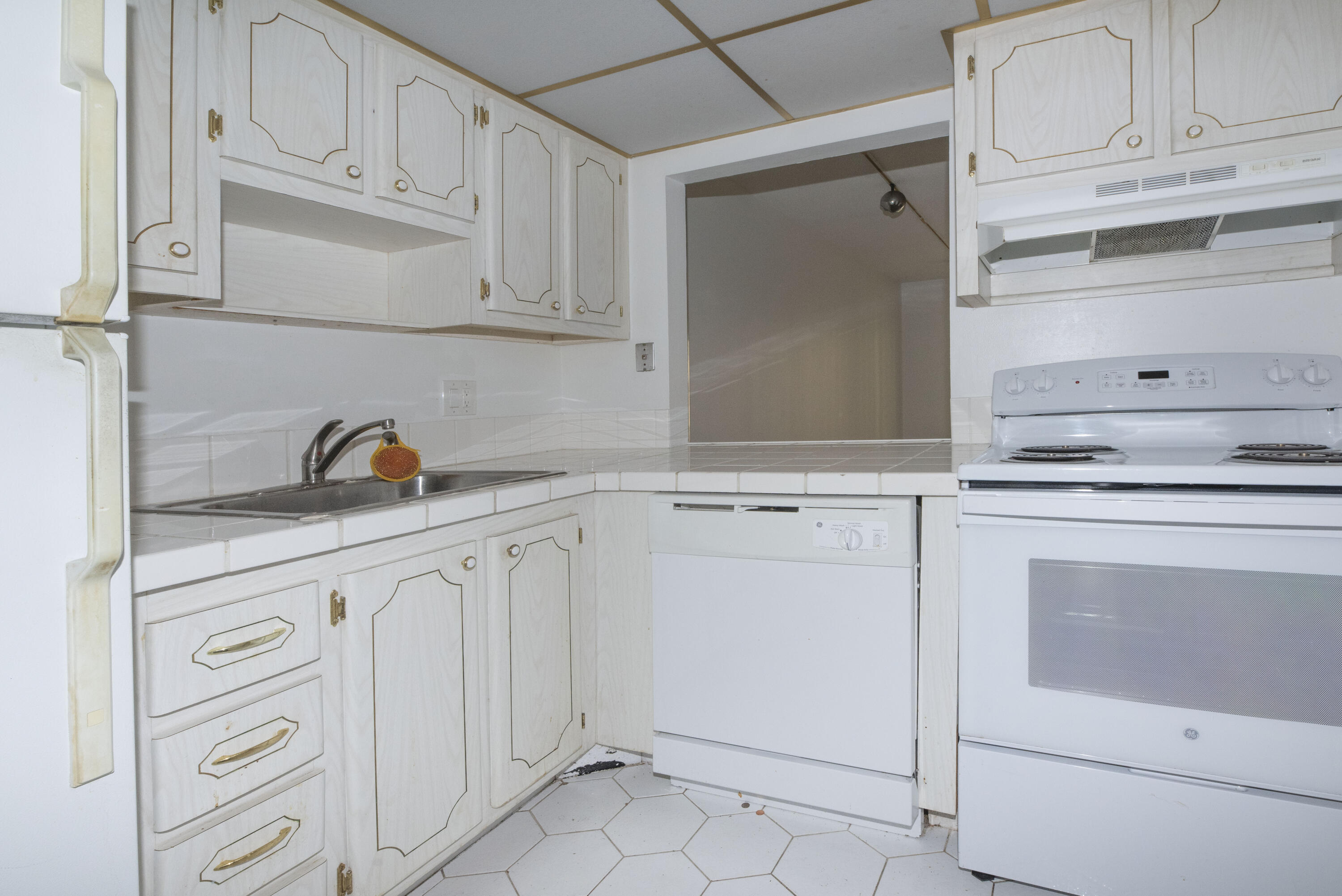 5501 Northwest 2nd Avenue, Unit 202 Boca Raton, FL 33487 - Photo 5 of 11 kitchen