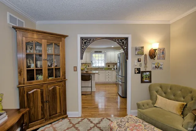 $587,800 | 6299 Pfafflin Lake Boulevard, Newburgh, IN 47630