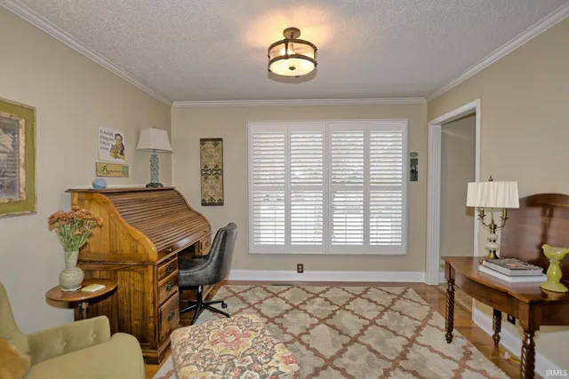 $587,800 | 6299 Pfafflin Lake Boulevard, Newburgh, IN 47630