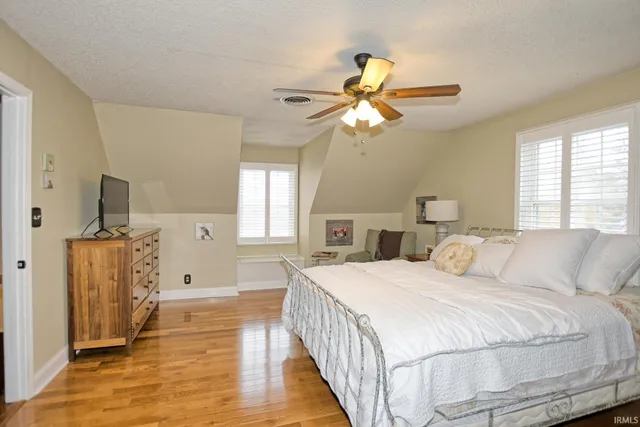 $587,800 | 6299 Pfafflin Lake Boulevard, Newburgh, IN 47630