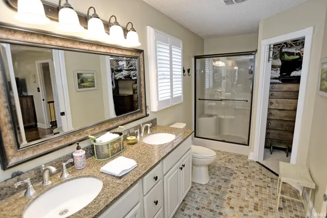 $587,800 | 6299 Pfafflin Lake Boulevard, Newburgh, IN 47630