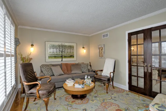 $587,800 | 6299 Pfafflin Lake Boulevard, Newburgh, IN 47630