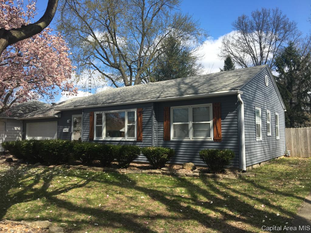 1919 East Hood Street Springfield, IL 62703 - Photo 3 of 20