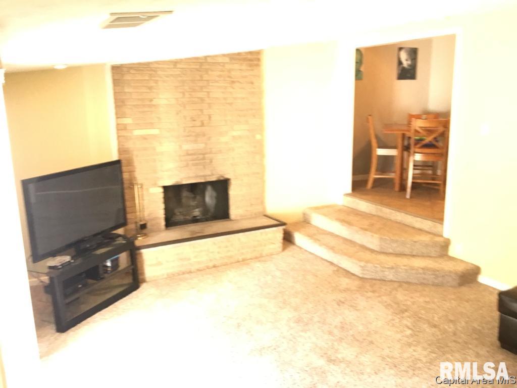 1919 East Hood Street Springfield, IL 62703 - Photo 5 of 20