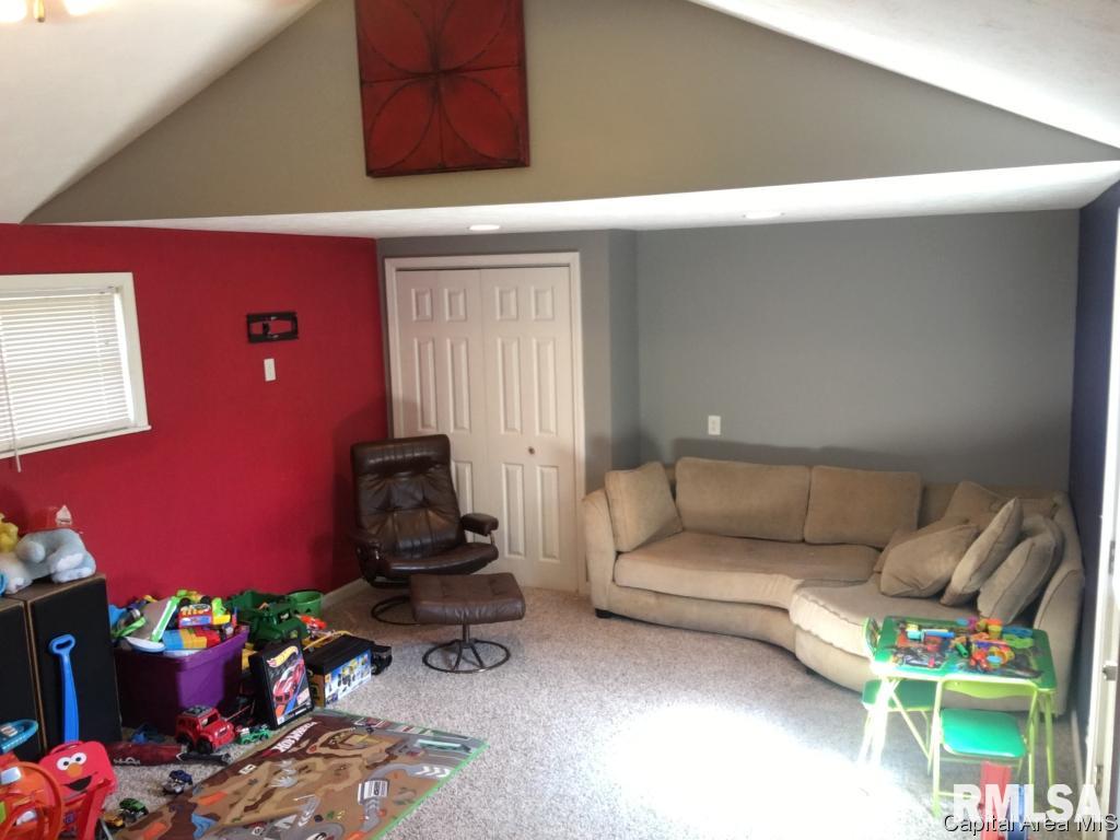 1919 East Hood Street Springfield, IL 62703 - Photo 8 of 20