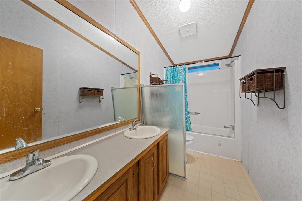 2641 Pleasant Run Road Crawford, TX 76638 - Photo 24 of 39 Gallery Image 24